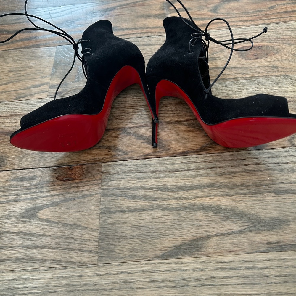 Christian Louboutin Mega Vamp suede Laces pumps